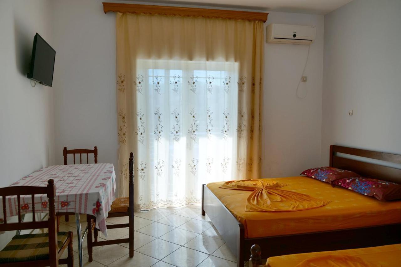 Vila Baka Ksamil Luaran gambar